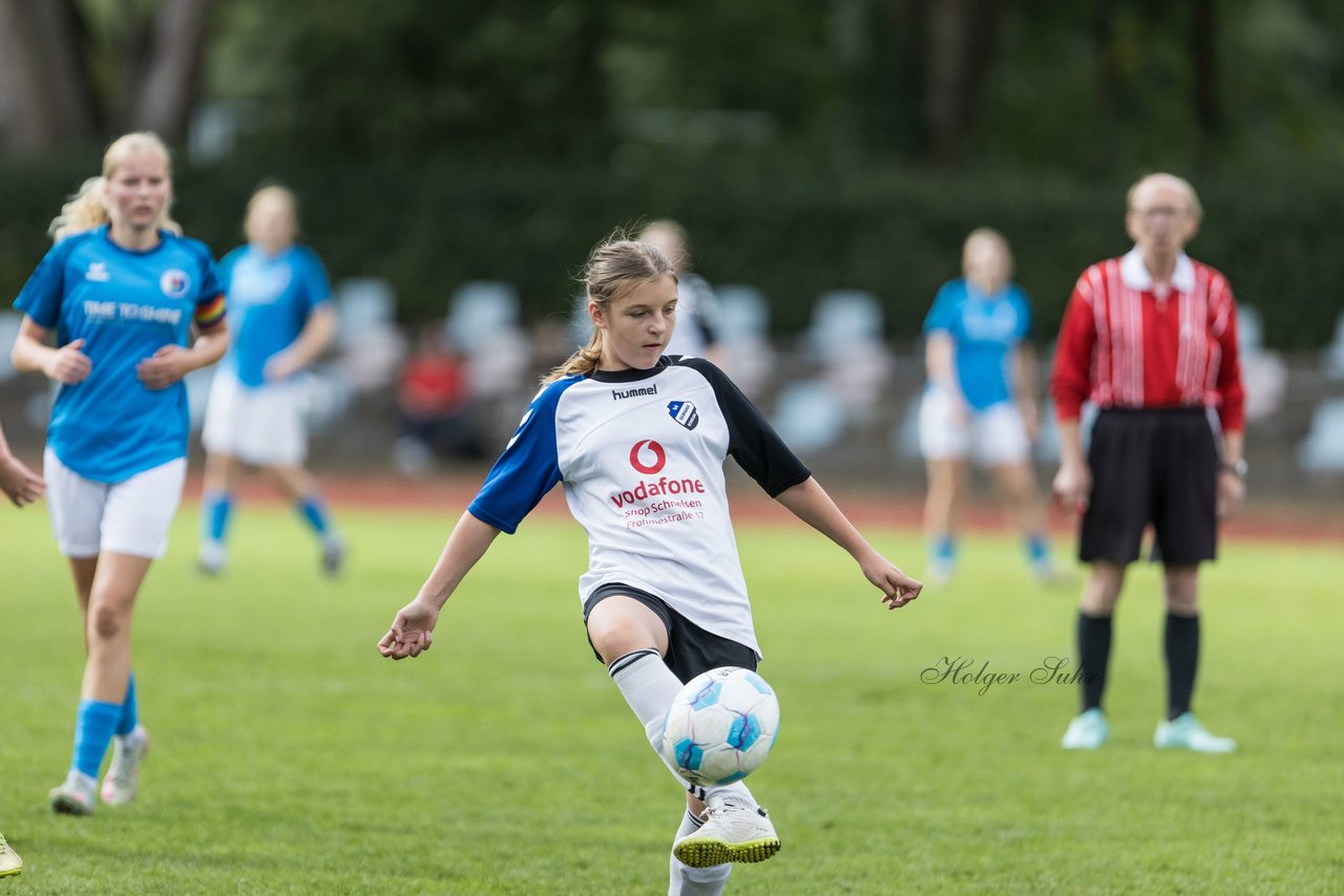 Bild 329 - wBJ VfL Pinneberg - Germania Schnelsen : Ergebnis: 15:1